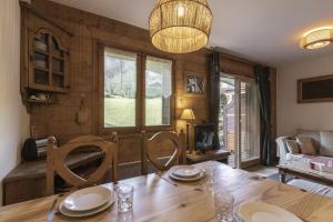 Appartements Grande Jorasses 2 - Ski - Terrasse - Vue Montagne : photos des chambres