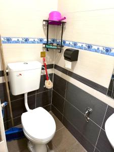 EE Summer Guest House 2.0