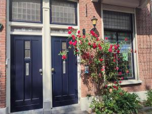 Sfeervolle kamer in historisch Dordrecht vlakbij centraal station