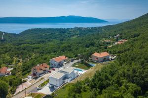 Villa Maru by Briskva