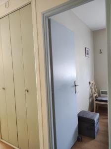 Appartement T2 450m de la plage des demoiselles, avec garage et possibilité de vélos à 950m de la rue piétonne