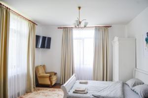 Casa Humulesti, fii vecinul lui Ion Creanga