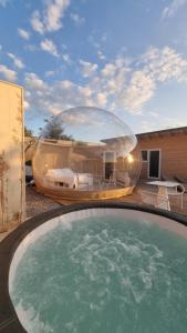 Atmosfera Bubble Glamping