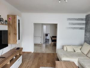 Apartment Karin, Eigener Eingang, 3 Schlafzimmer, Doppelcarport