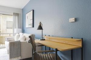 Blueground Sherman Oaks view nr Lake Balboa LAX-1362