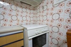 Nikaia One-Bedroom Comfort for 4 by ΜΡS