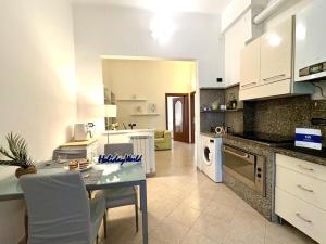 Luci a due passi dal mare by Holiday World