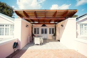 Roubaix House - A Heritage Retreat in the Heart of Franschhoek