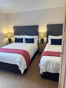 Aaron Glen Guest Apartments