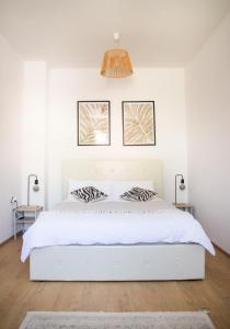 Urban Jungle Apartment 2 - Free Parking 