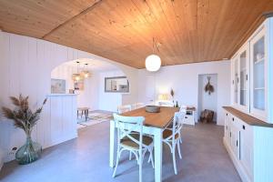 Appartements 765 Sully Plein coeur du village : photos des chambres