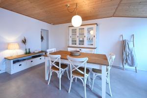 Appartements 765 Sully Plein coeur du village : photos des chambres