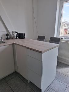 Unterkunft mit 4 Schlafzimmern - ideal gelegen bei Flughafen, Porsche & DHL