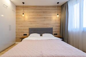 Petrovdom Apartments 18-199 in RC New York Concept House, Antonovycha 74