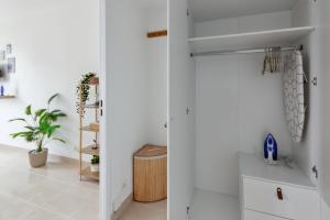 LAzur - Seaview - AC - Tram - WIFI - Airport