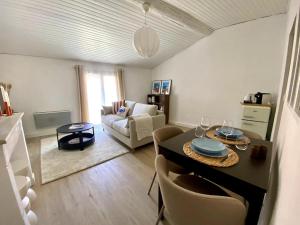 Appartements Loft du Mistral Charme Cinema Allauch : photos des chambres