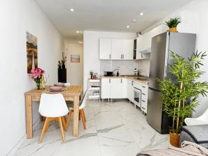 Chaparral Deluxe Pool Oasis