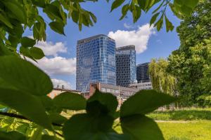 Bright Studio in Katowice with Air Conditioning & Parking by Noclegi Renters