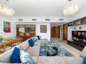 Premium One-Bedroom Apartment with Spectacular Marina View & Private Balcony by Dejaview Stays