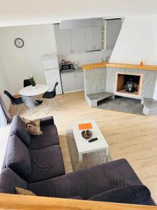V36 House - jaukus namelis prie baseino Palangoje