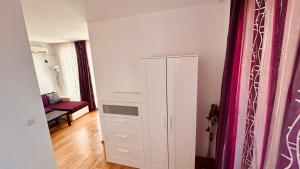 SUNNY DAY 6, Apartment 35