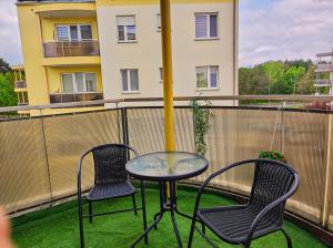 Prywatny Parking Apartament Zacisze by Rentoom