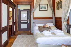Hotels Chateau Hotel Du Colombier : photos des chambres