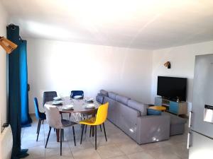 Appartements Appartement cosy et terrasse spacieuse : photos des chambres