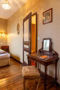 Hotels Chateau Hotel Du Colombier : photos des chambres