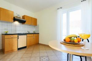 Steps from the Beach Sunny 2 Person Studio Apartment Jurkin Number three