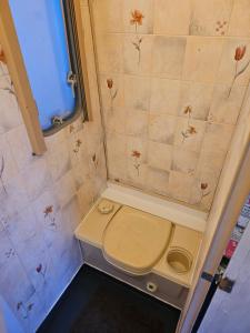 Cosy Caravan Walkers Ramblers Fishermen Cyclists