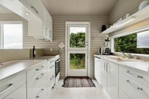Holiday Home With Sea View On Helgenæs