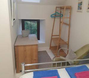 5 Glanrhaiadr Llangrannog