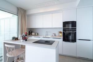 Bayview Hills Deluxe by Casasol