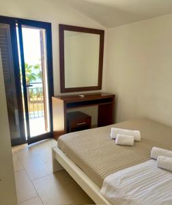 Suite with Sea View room in Case Vacanze Bellavista