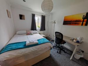 Double Rooms near Bournemouth Hospital ensuite or shared bathroom options