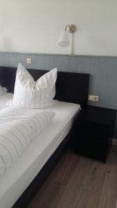 Zum Rebhang Bed & Breakfast