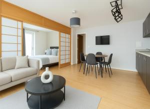 2 Bed Flat with Balcony in Dalston