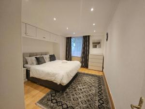 Spacious 3BR Apartment Near Top Attractions!