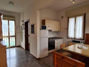 2 bedrooms Villa with sea view terrace in Jesolo