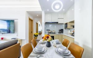 Luxury Nairobi 1BR with Heated Pool, Gym and WiFi near Junction Mall Lavington