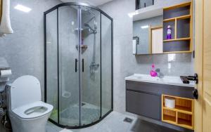 Luxury Nairobi 1BR with Heated Pool, Gym and WiFi near Junction Mall Lavington