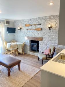 Lakeview, Colmer Estate