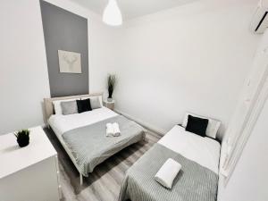 Central Lisbon rooms, top best location for tourists