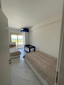 Enia Modern Comfort One-Bedroom Family Apartment in Central Orikum