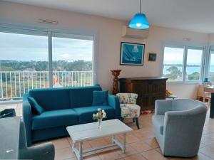Maisons de vacances Villa avec terrasse a 400m de la mer a Pleumeur-Bodou - FR-1-368-400 : photos des chambres