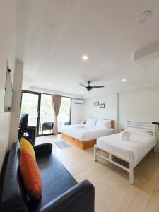 Good Dream Hotel (Khun Ying House)