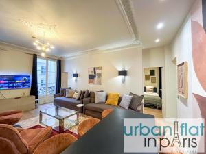 Urban Flat 63 - 3 Bedrooms Flat Champs-Elysees Mermoz