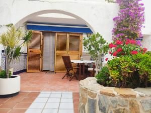 VERA BEACH - Beachside with pool, wifi and AC