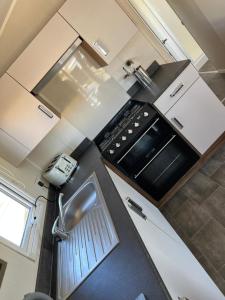 Caravan With Free Unlimited Wi-Fi In Scratby, Norfolk Ref 50071D